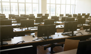 Computerraum an einer Schule