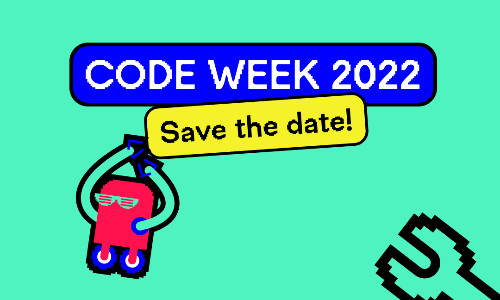 Ein kleiner Roboter hält ein Schild mit der Aufschrift Code Week 2022 Save the date
