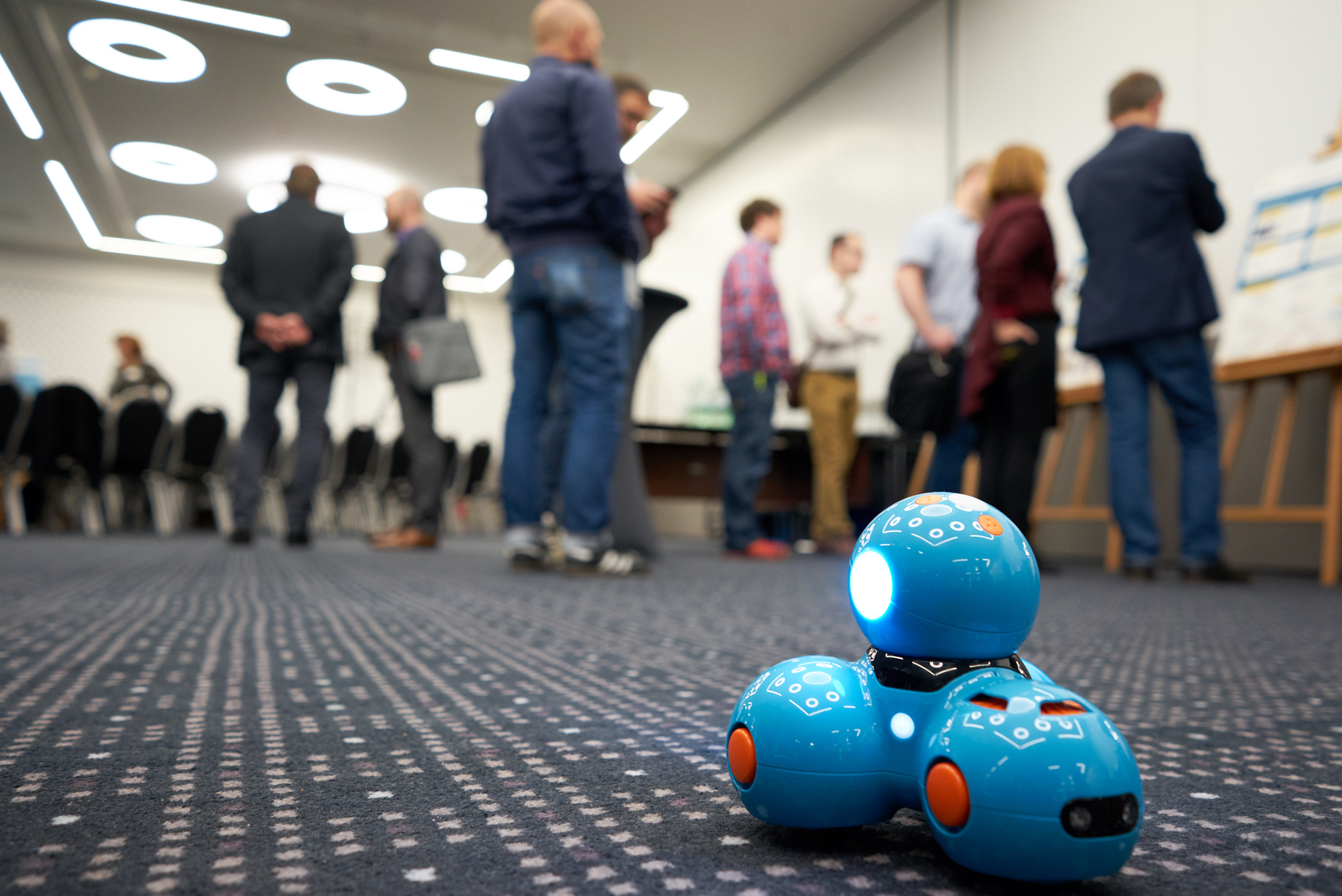 © DKJS | Anne Barth: Ein Dash-Roboter interagierte mit den Gästen der Veranstaltung
